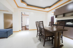 3 Bedroom Unit with Breakfast for 2pax